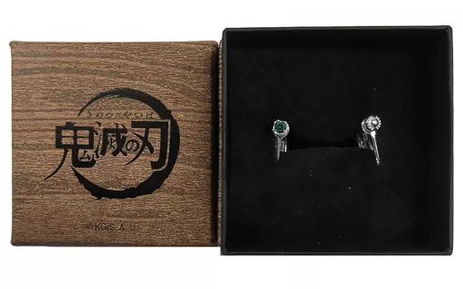 銀製品・指輪・アクセサリー　竈門炭治郎 ピアス 「鬼滅の刃」 FanFun MARKET限定 中古】銀製品・指輪・アクセサリー 竈門炭治郎 イヤリング 「鬼