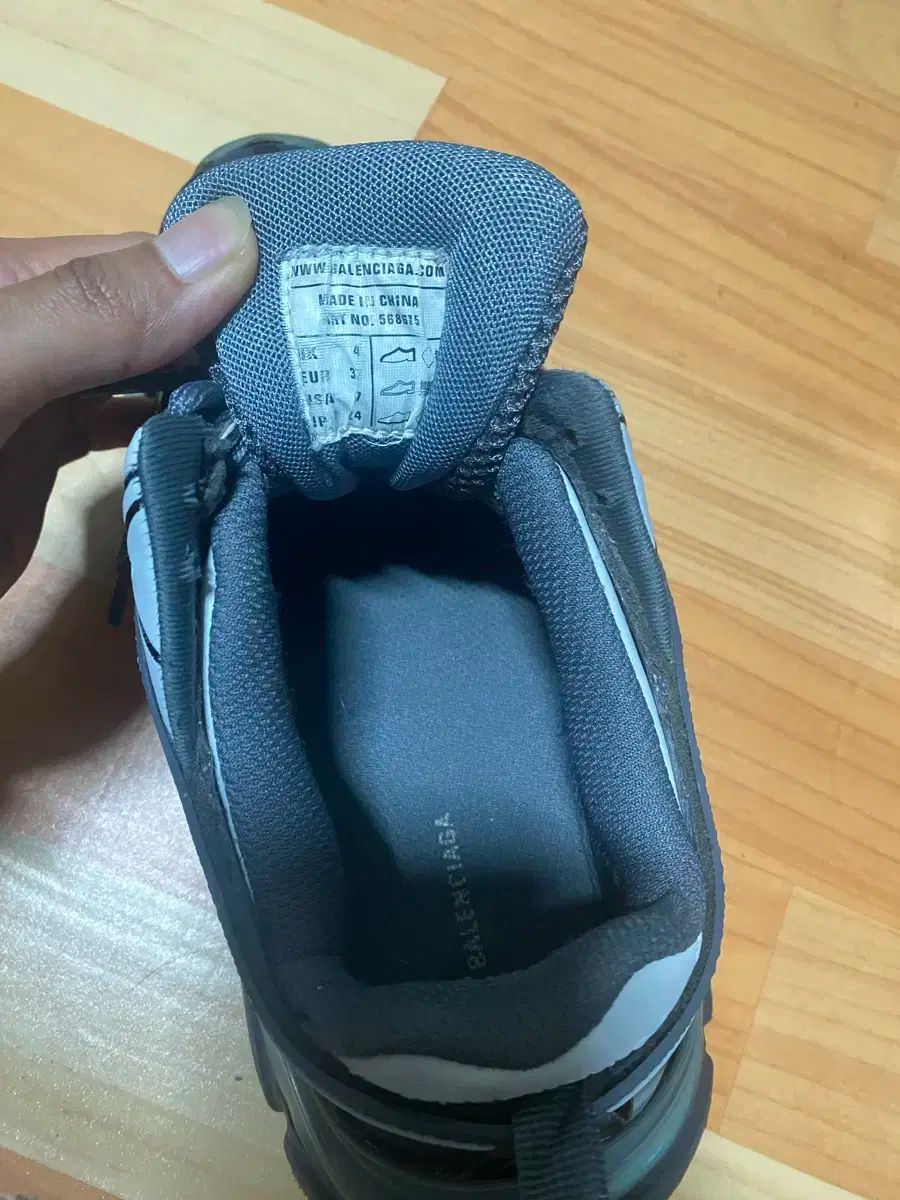 BALENCIAGA バレンシアガ