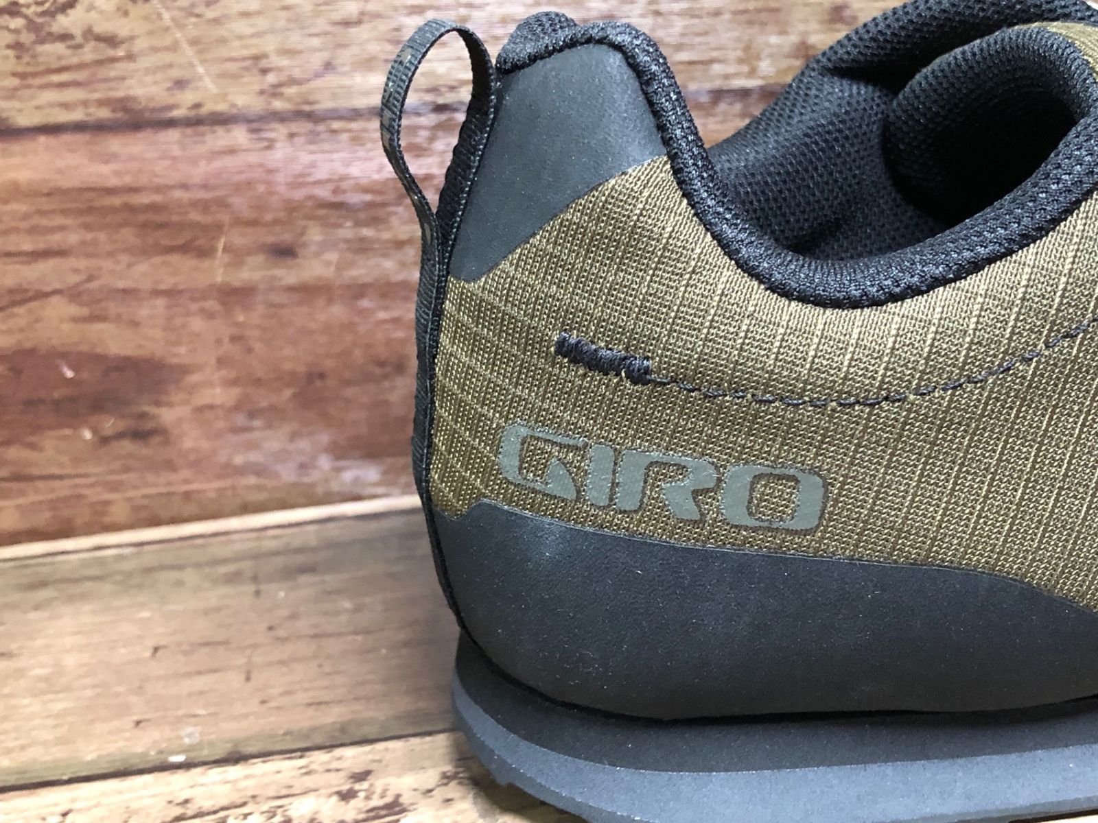II690 ジロ GIRO TRACKER シューズ EU43 未使用 - メルカリ