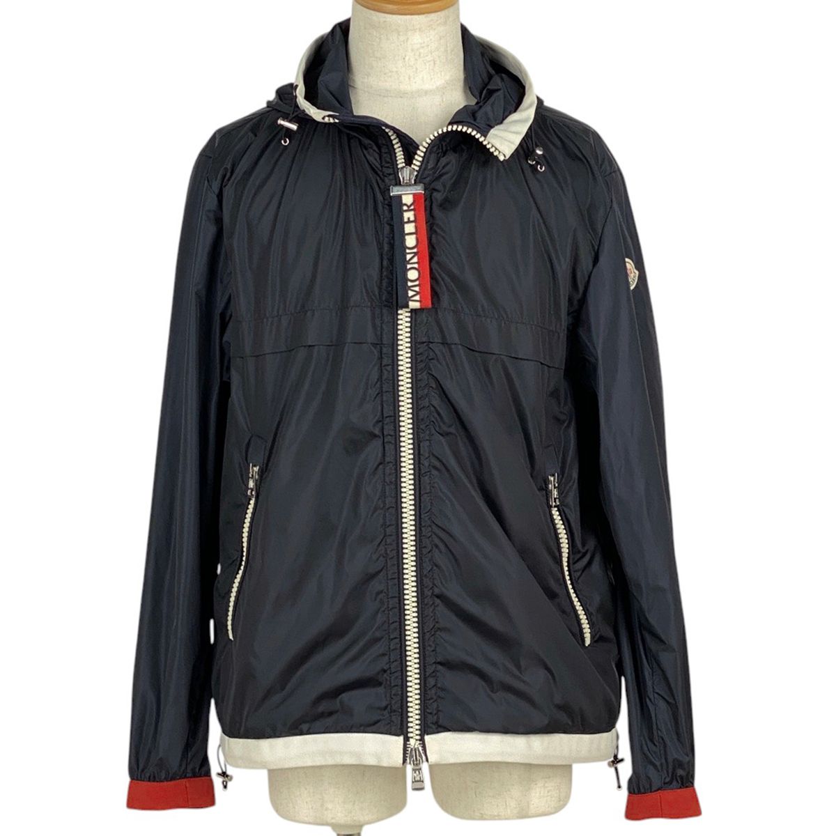 【激安】 モンクレール MONCLER ロゴ ナイロンジャケット D10914162485 メンズウェア