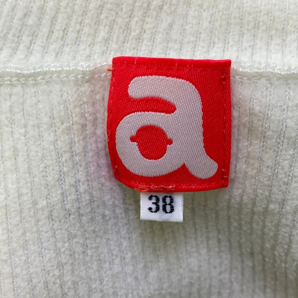 【アルチビオ】ARCHIVIO 白タートルネックウール100%セーター　38 サイズ：38 ARCHIVIO アルチビオ タートルネック ニットセーター