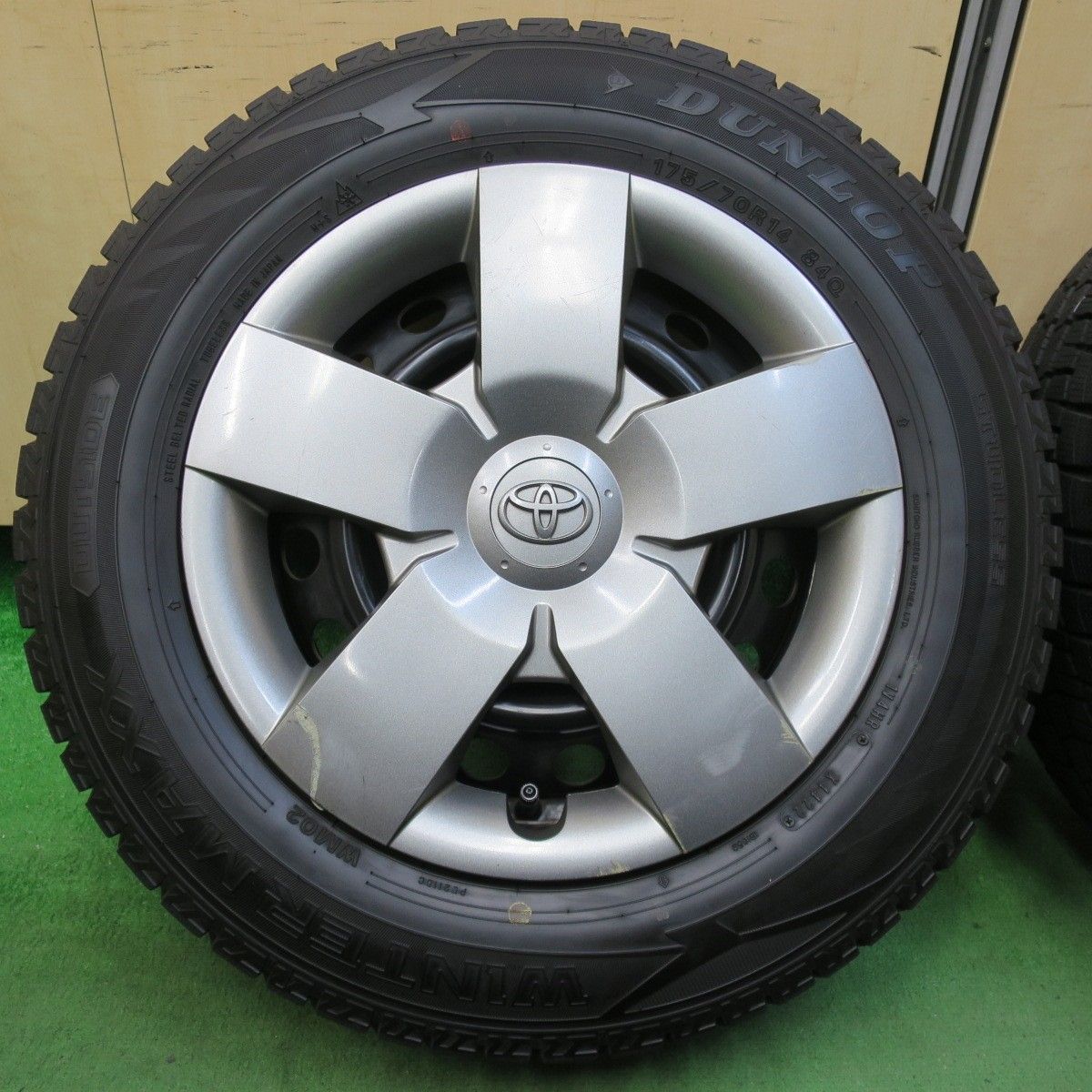 送料無料] バリ溝！21年！ほぼ10分☆スタッドレス 175/70R14 プラクティバ アイス BP02 スチール ホイール 14インチ |  名古屋/岐阜の中古カー用品・工具の買取/販売ならガレージゲット