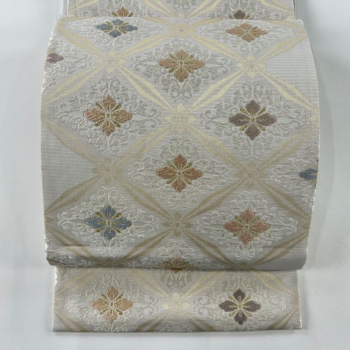 新品袋帯 名品 花菱 花唐草 箔 唐織 ベージュ 六通 正絹袋帯