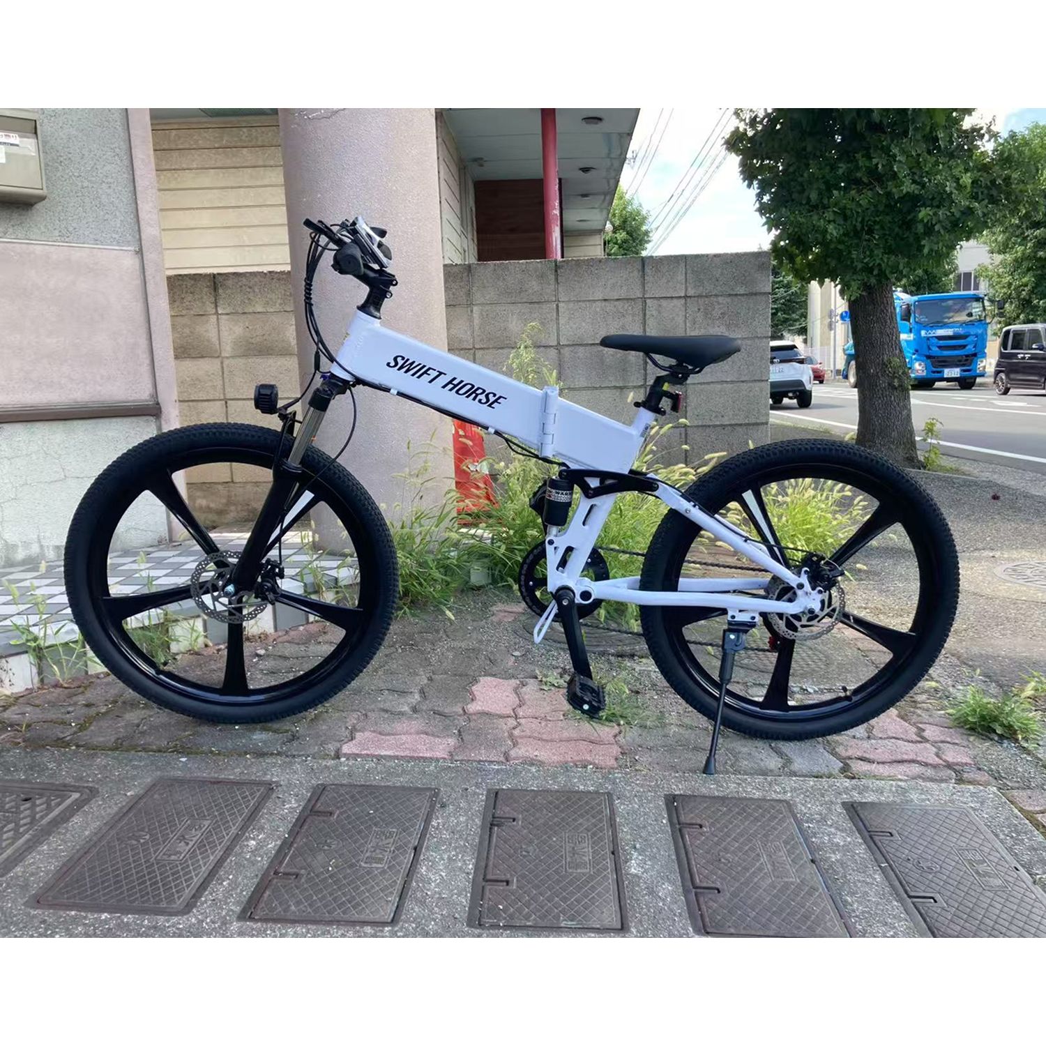 SWIFT HORSE 2】パールホワイト 中古車 折畳み 電動アシスト
