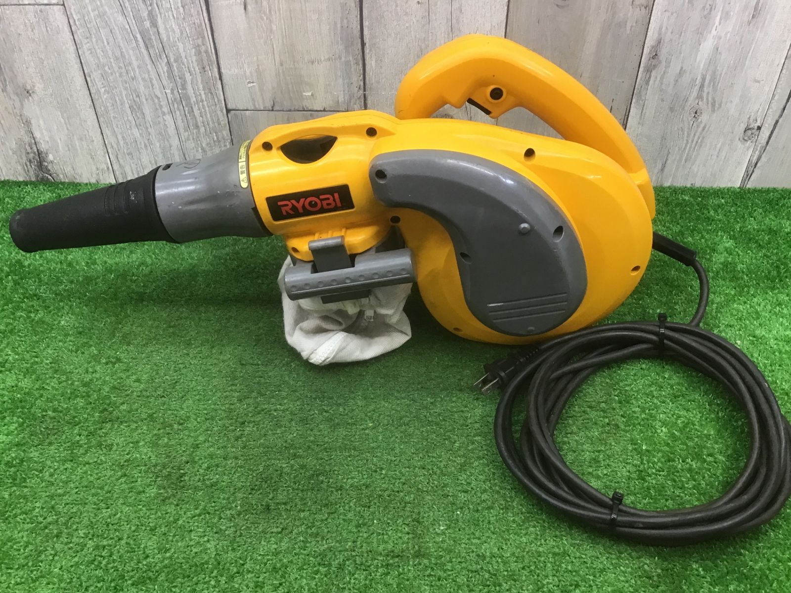 送料無料！【中古B動作品】○リョービ(RYOBI) ポータブルブロワ
