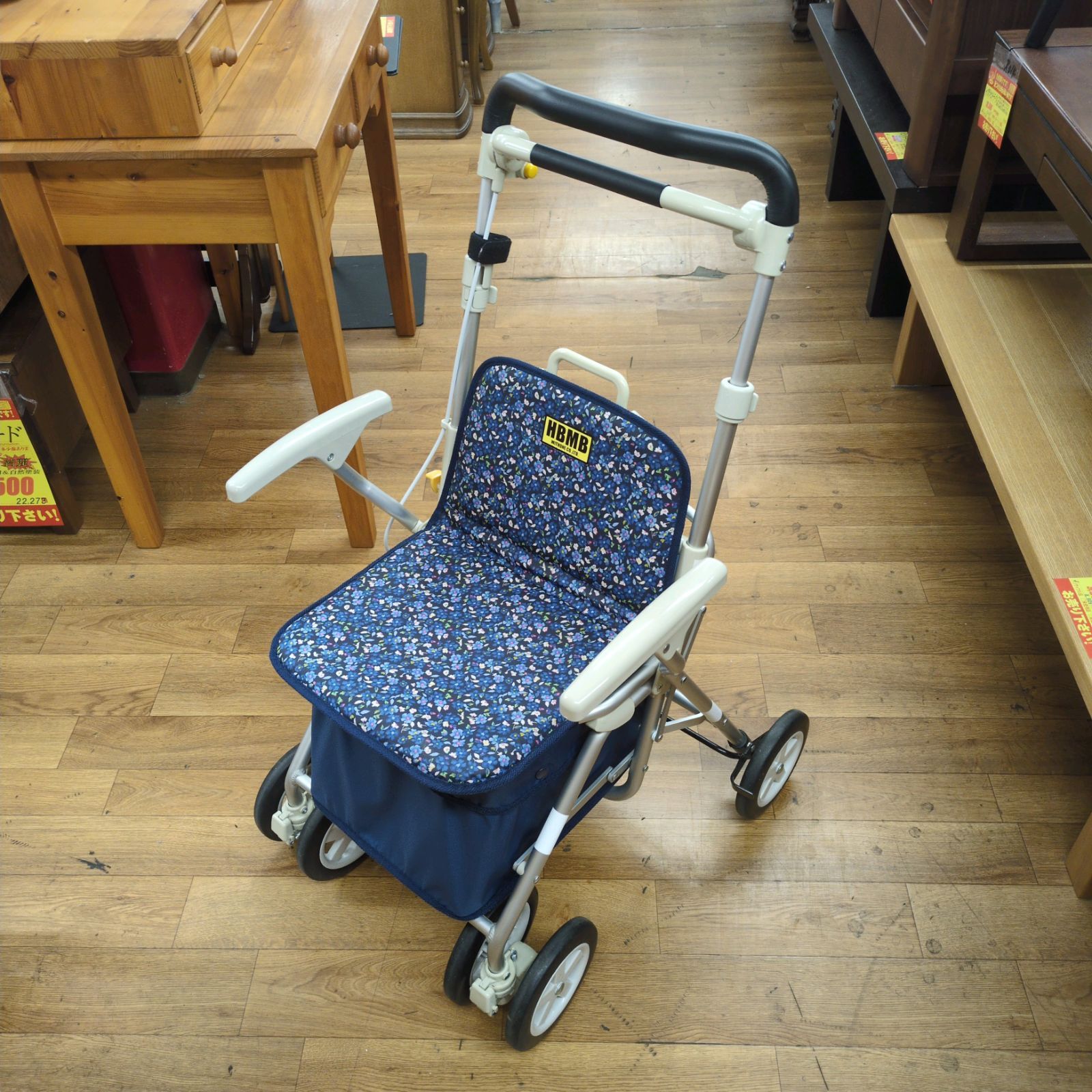 期間限定の特別値下げ! J079 ☆比較的キレイ☆ウィズワン☆シルバーカー 期間限定の特別値下げ! J079 ☆比較的キレイ☆ウィズワン☆シルバーカー