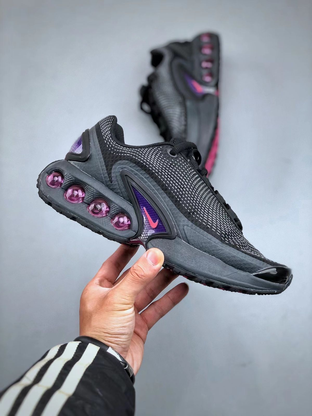 ナイキ スニーカー Nike Air Max DN ランニング ナイキ Nike Air Max 90 DN Black/Gray/Pink 新品