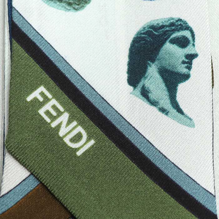 FENDI フェンディ ラッピー リバーシブル スカーフ ホワイト