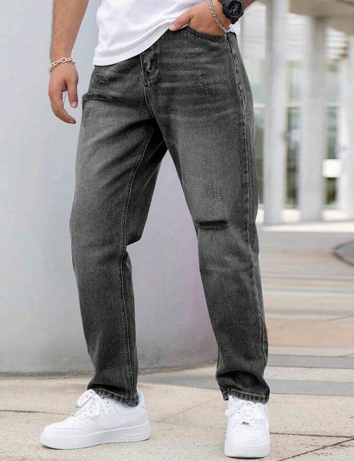 ダメージ加工 デニムパンツ ストレートレッグ 破れたジーンズ ダメージ