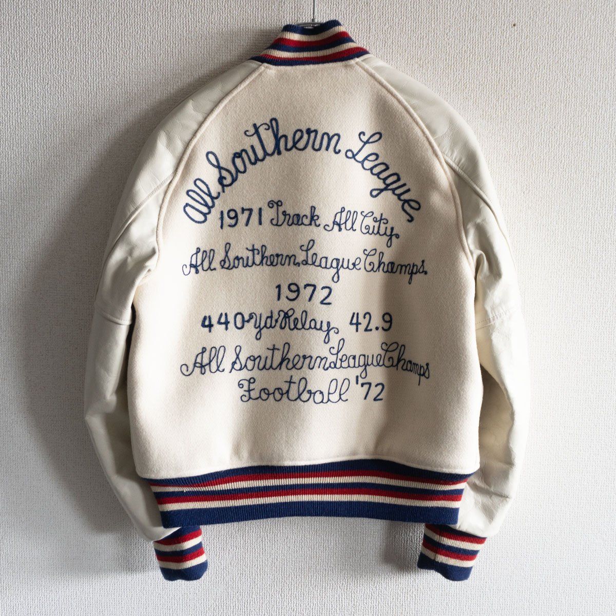 美品】WHITESVILLE【レザースリーブ スタジャン】38 スタジアム  