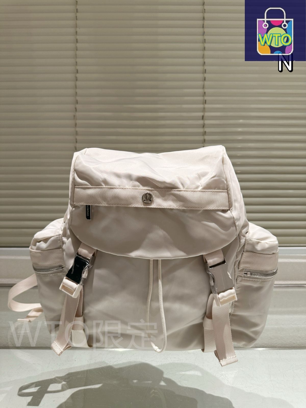 ルルレモン ホワイトドローストリングバッグ5L