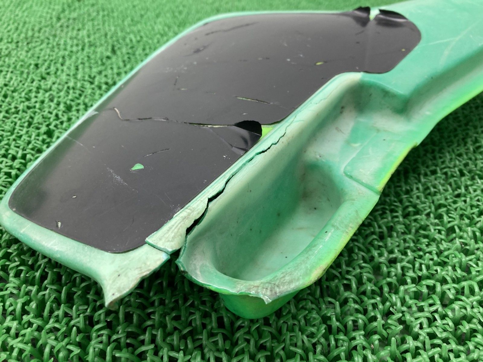 KDX200SR サイドカバー 左 緑 36001-1390 カワサキ 純正 バイク 部品