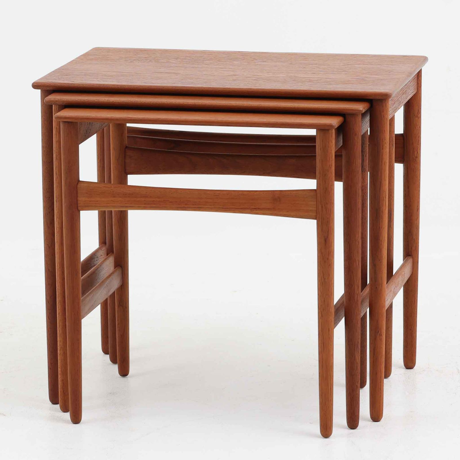Hans J. Wegner ネストテーブル AT40 チーク無垢 幅52cm Andreas Tuck ハンス J ウェグナー|DK18243