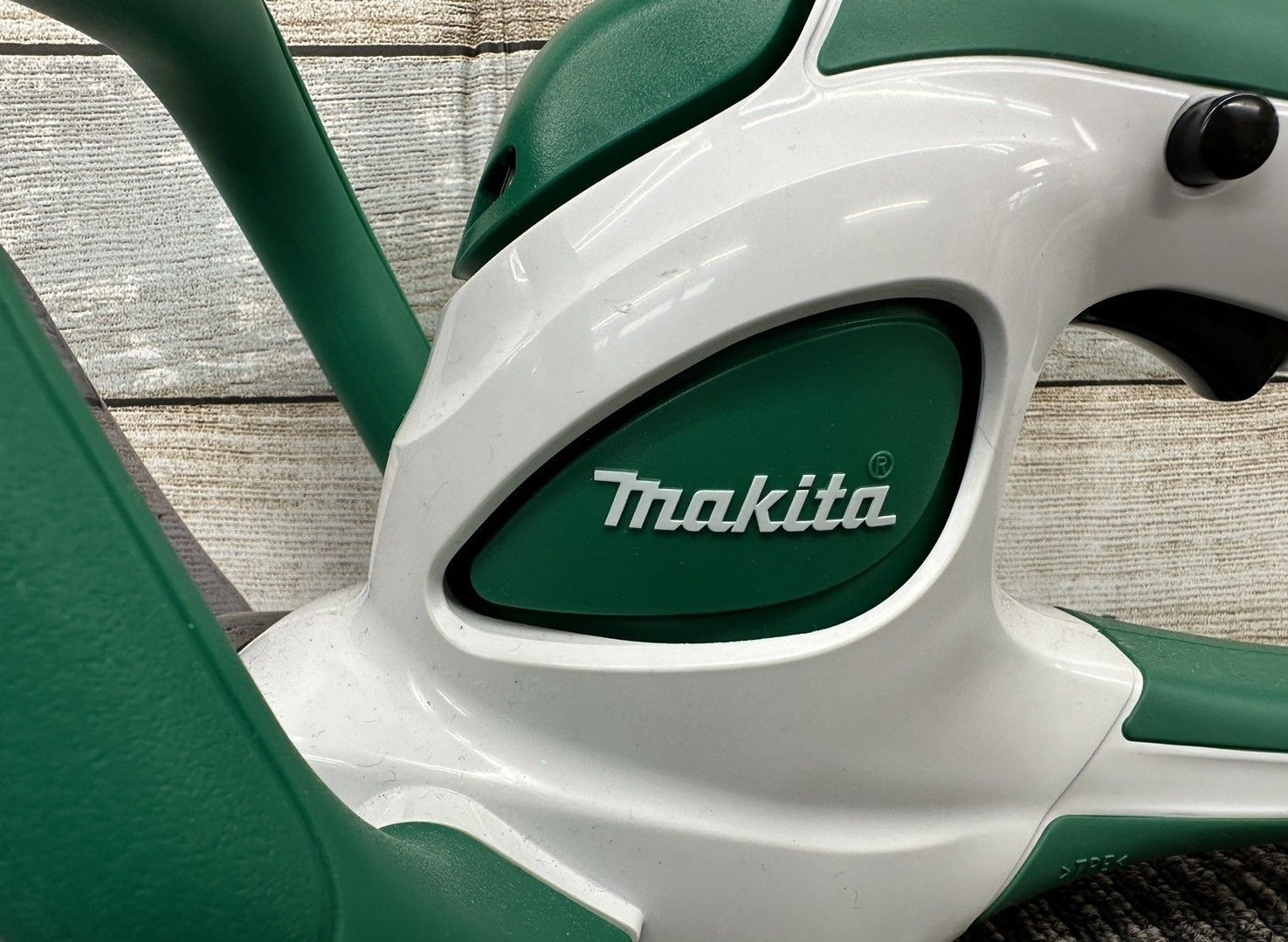 makita 360mm生垣バリカン MUH366G (2403254) - メルカリ