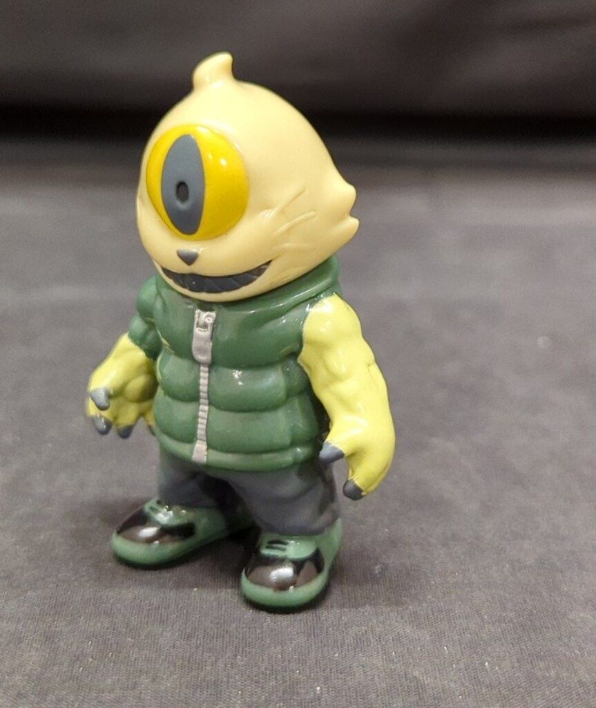 MEDICOM TOY - ゴロー クレイジーイエロー 1/6計画限定版