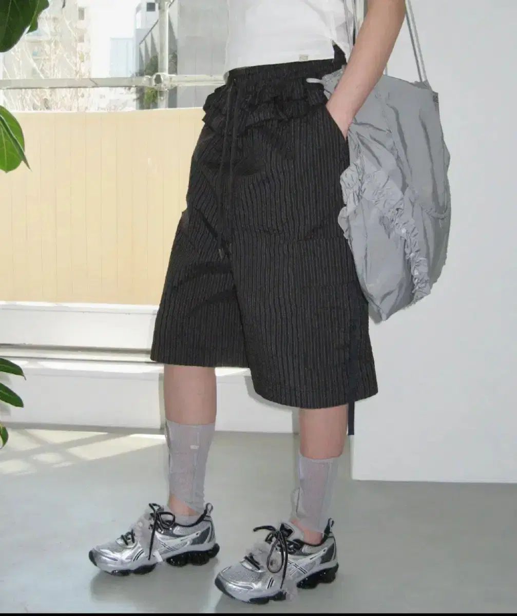 タイプサービス フリル パンツ