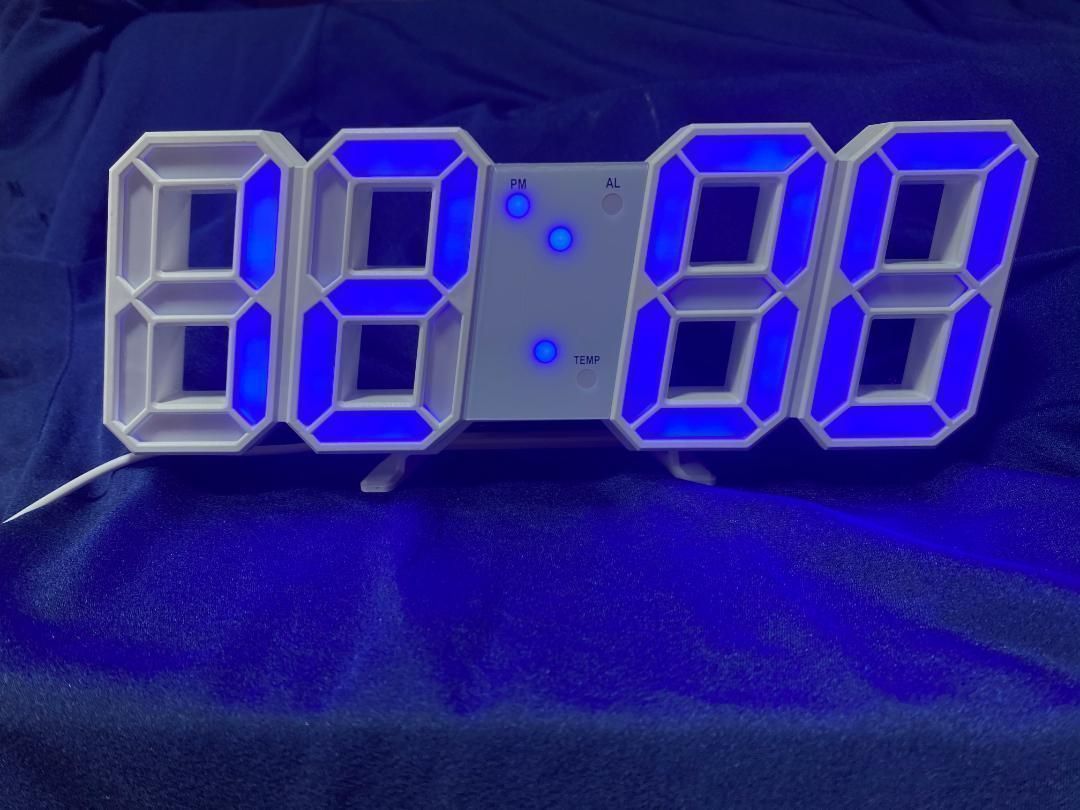 3D LED 立体 置き時計 ブルー　掛け時計 デジタル インテリア