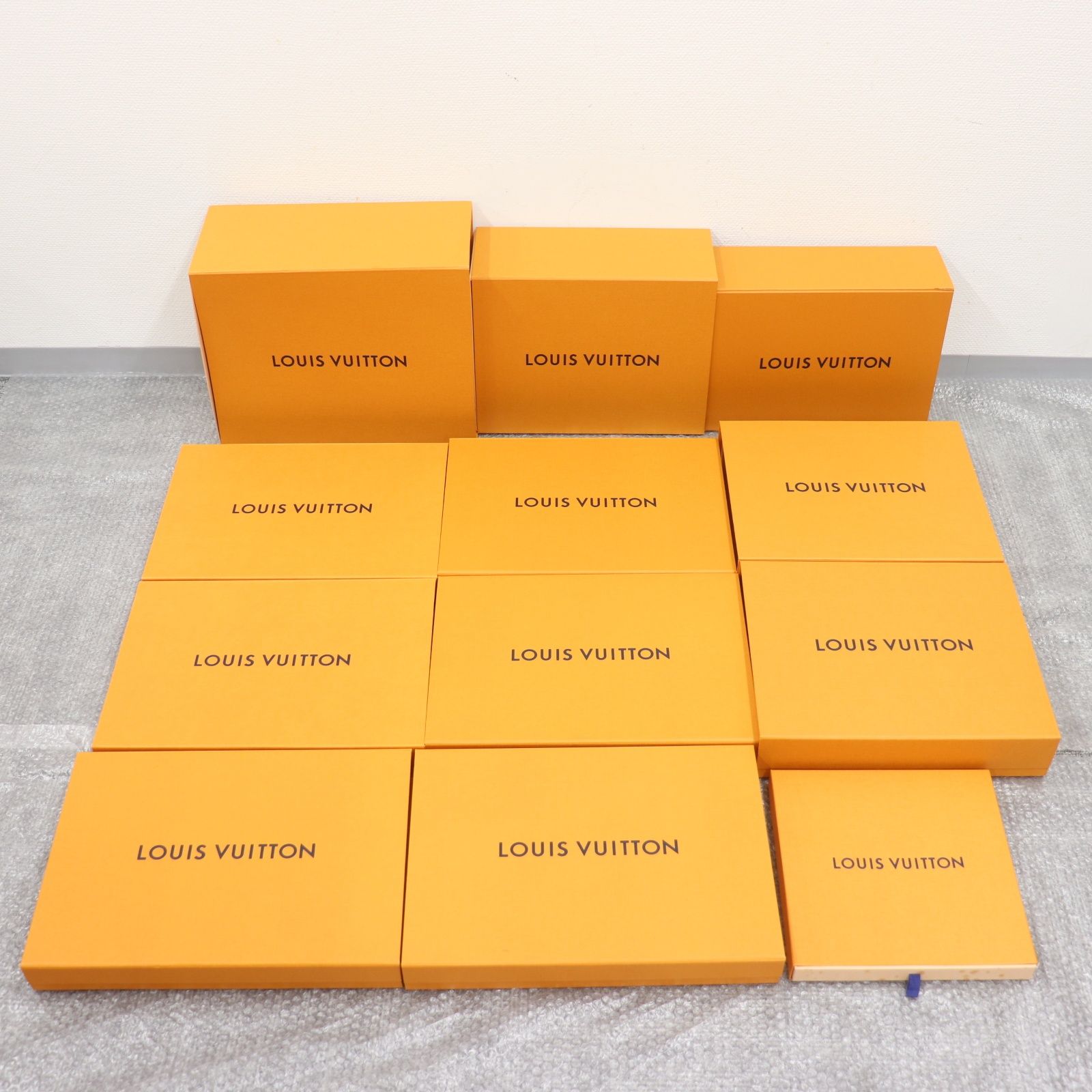 IT3BSDGBWSXH LOUIS VUITTON ルイヴィトン BOX 空き箱 ショッパー 純正 紙袋 リボン オレンジ ブランド箱 まとめ インテリア 紙袋11枚 箱29個