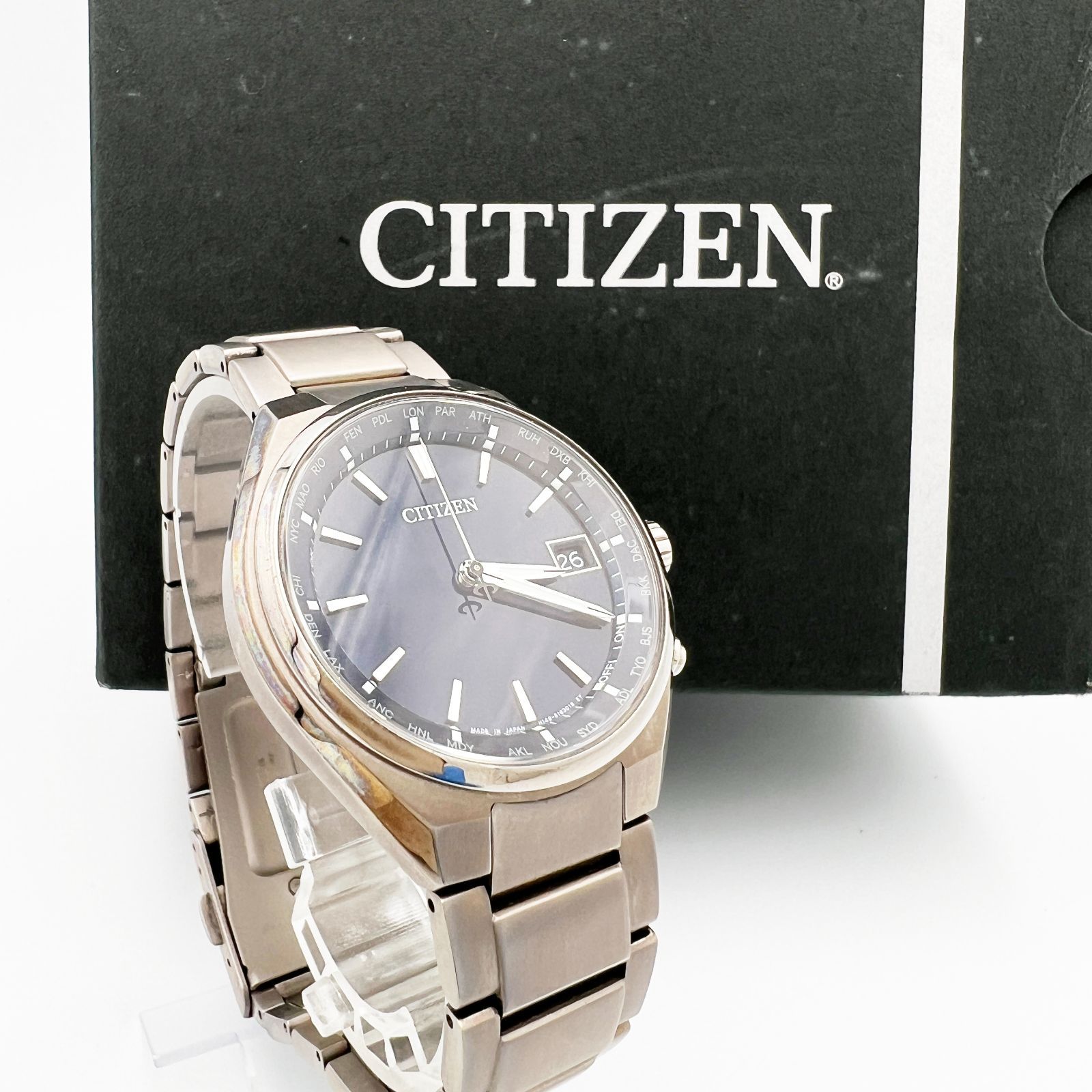 シチズン CB1120-50L ATTESA エコ・ドライブ電波時計 ダイレクトフライト Amazon.co.jp: [シチズン] 腕時計 アテッサ Eco-Drive エコ・ドライブ電波時計 ワールドタイム ダイレクトフライト CB1120 -50L メンズ シルバー : ファッション