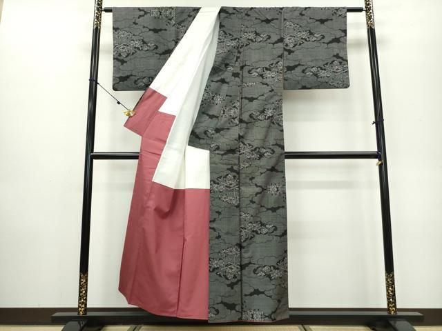 平和屋着物○本場大島紬 7マルキ 霞蔦の葉文 正絹 逸品 CAAU1629yc