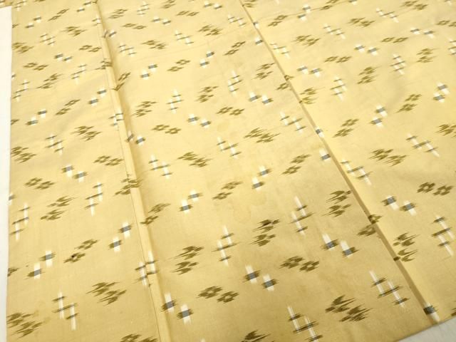 み*ん様 本場琉球紬 琉球絣 裄65.5 着丈161 着物 正絹 AK-8201 たんす屋 中古 （中古）本場琉球絣 紬 茶色 カジュアル 手織り