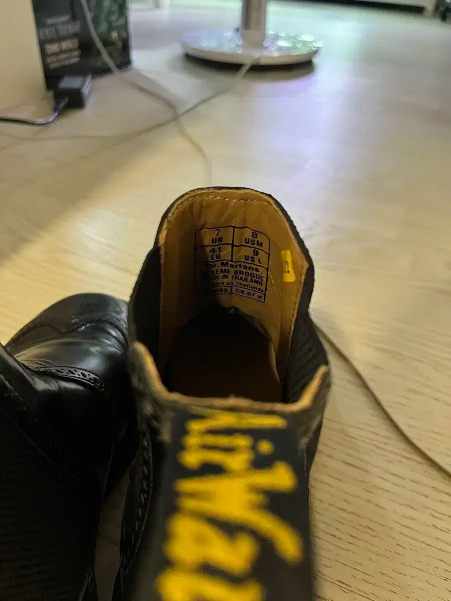 uk7 DR. MARTENS ドクターマーチン チェルシー ウイングチップ ブーツ 260