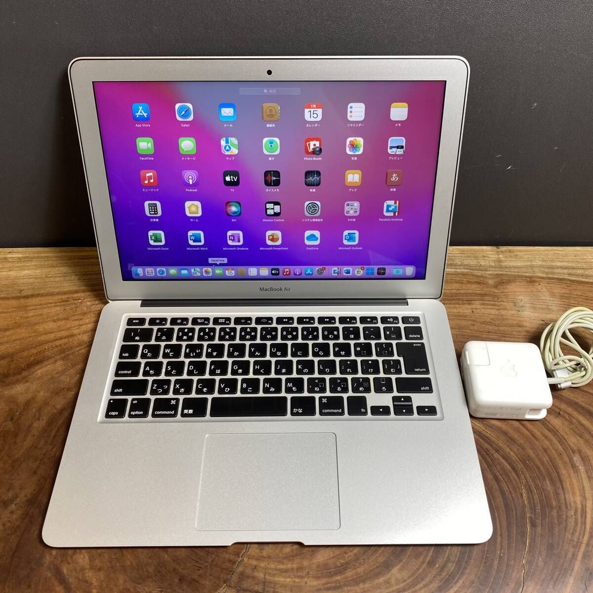 美品 Apple MacBook Air/SSD256GB/Office付き。 美品］Apple MacBook Air 13inch 2017/Core i5 1.8GHz/メモリ8GB