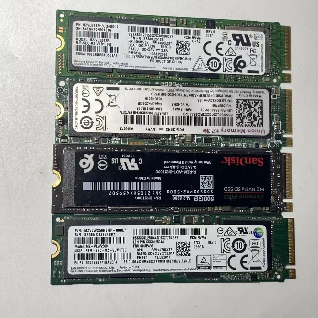 訳あり】2.5インチ SSD256gb／500gbなど 【データ消去確認済】