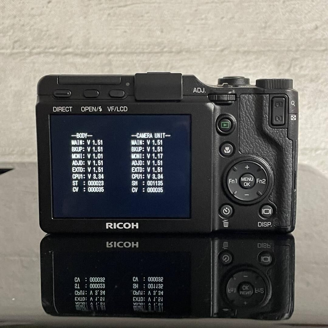 D24/6493C-25 / RICOH GXR ボディ P10 レンズキット - メルカリ