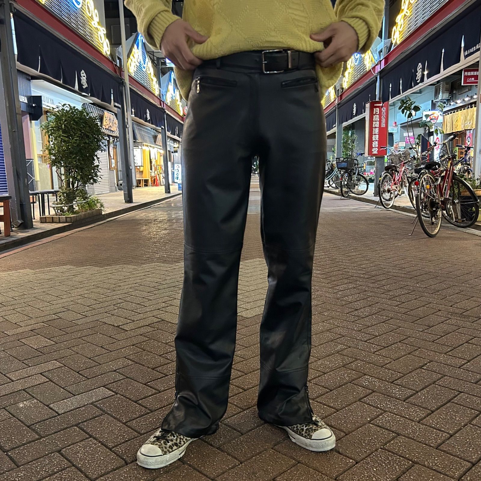 90 s Italy made fake leather flare pants レザーパンツ フ パンツ イタリア製