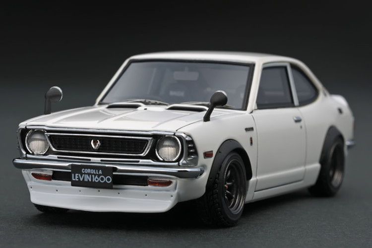 イグニッション 1/43 トヨタ カローラ レビン TE27 ホワイト