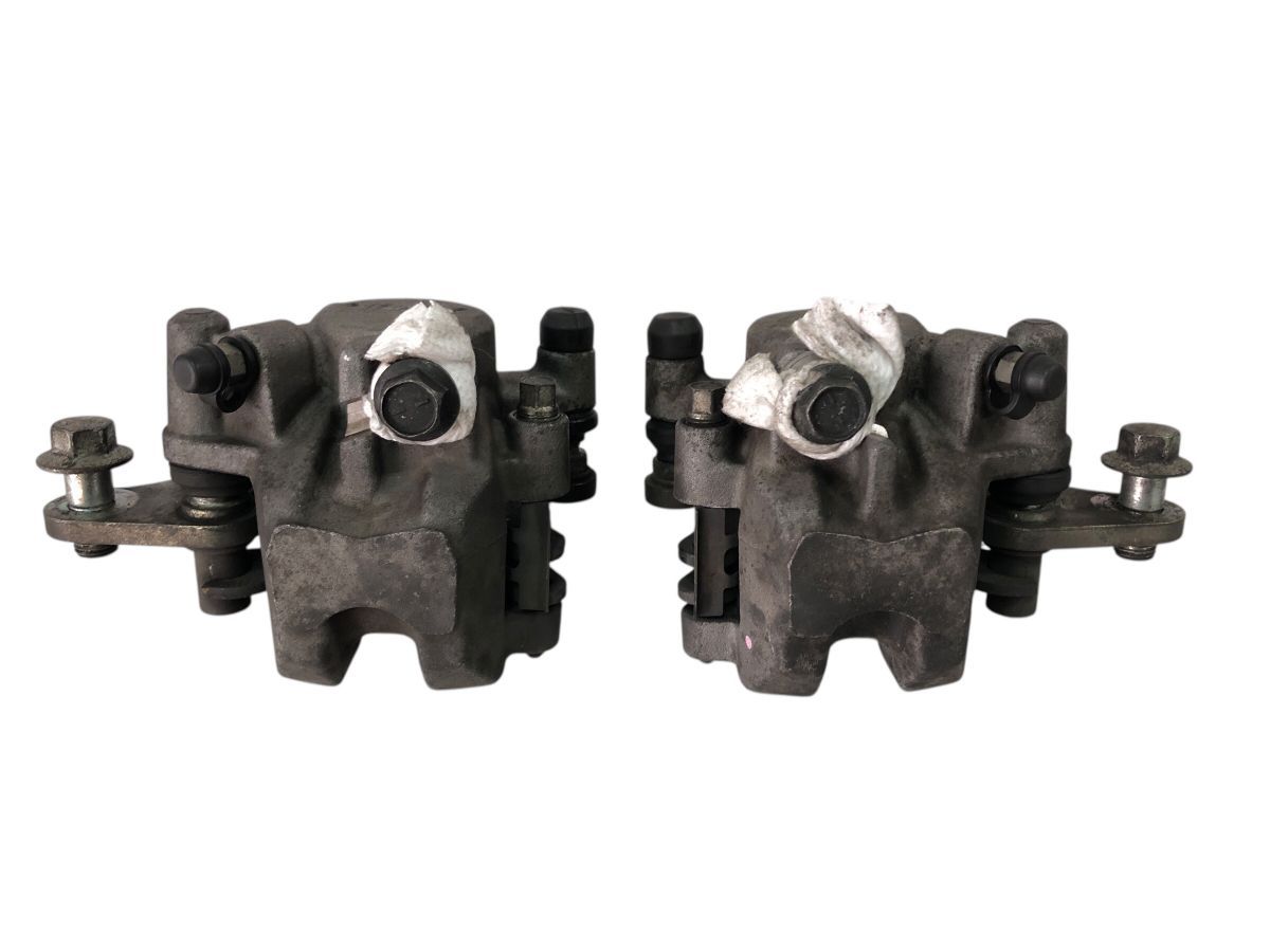 YAMAHA トリシティ125 SE82J フロントブレーキ キャリパー 左右 固着無し 交換 補修にも 2767-M6160