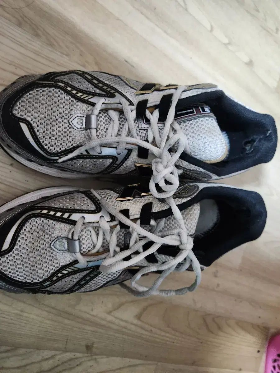 ニューバランス 1906R スニーカー ホワイトゴールド 265