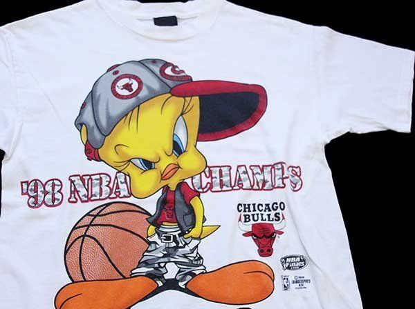 90s USA製 NBA CHAMPS CHICAGO BULLS シカゴ ブルズ トゥイーティー