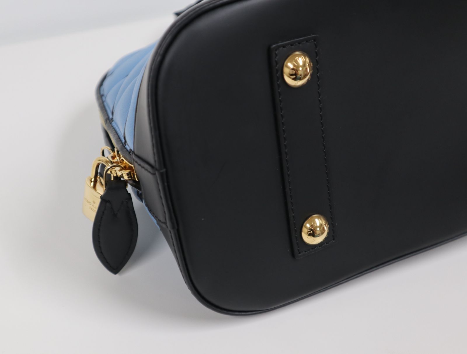 ルイヴィトン LOUIS VUITTON マルタージュ アルマPM ラムスキン  