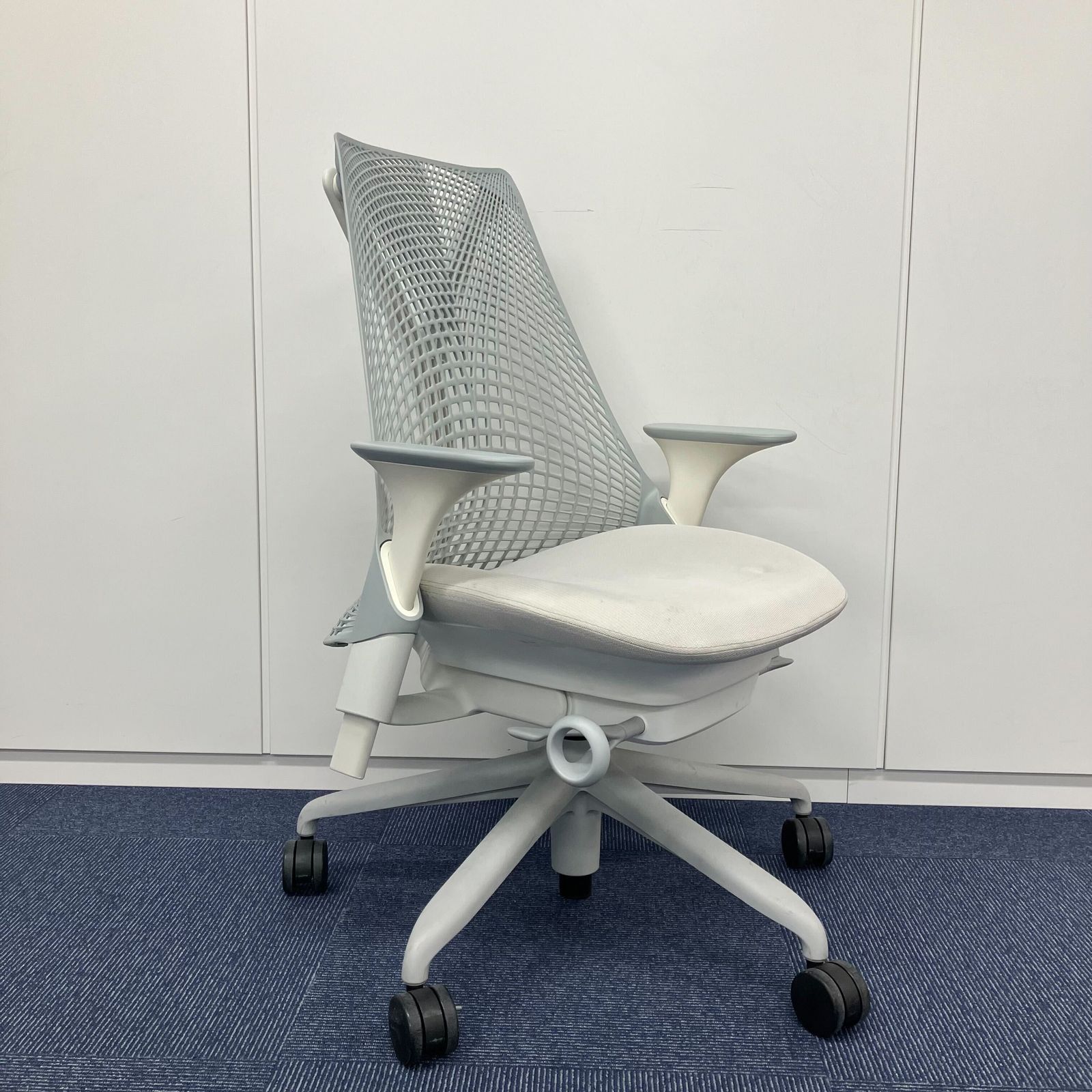 ハーマンミラー