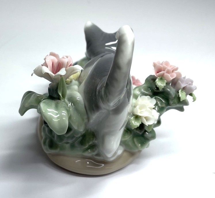 LLADRO リヤドロ にらみ合い フィギュリン 置物 猫 カエル 花