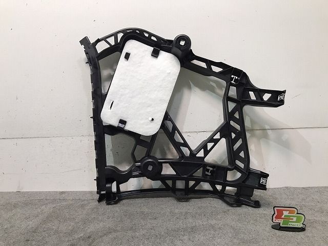 新品! GLSクラス/W166/2013- 純正 右リア バンパーブラッケット A 166 885 42 00 1668806600 メルセデスベンツ (117112)