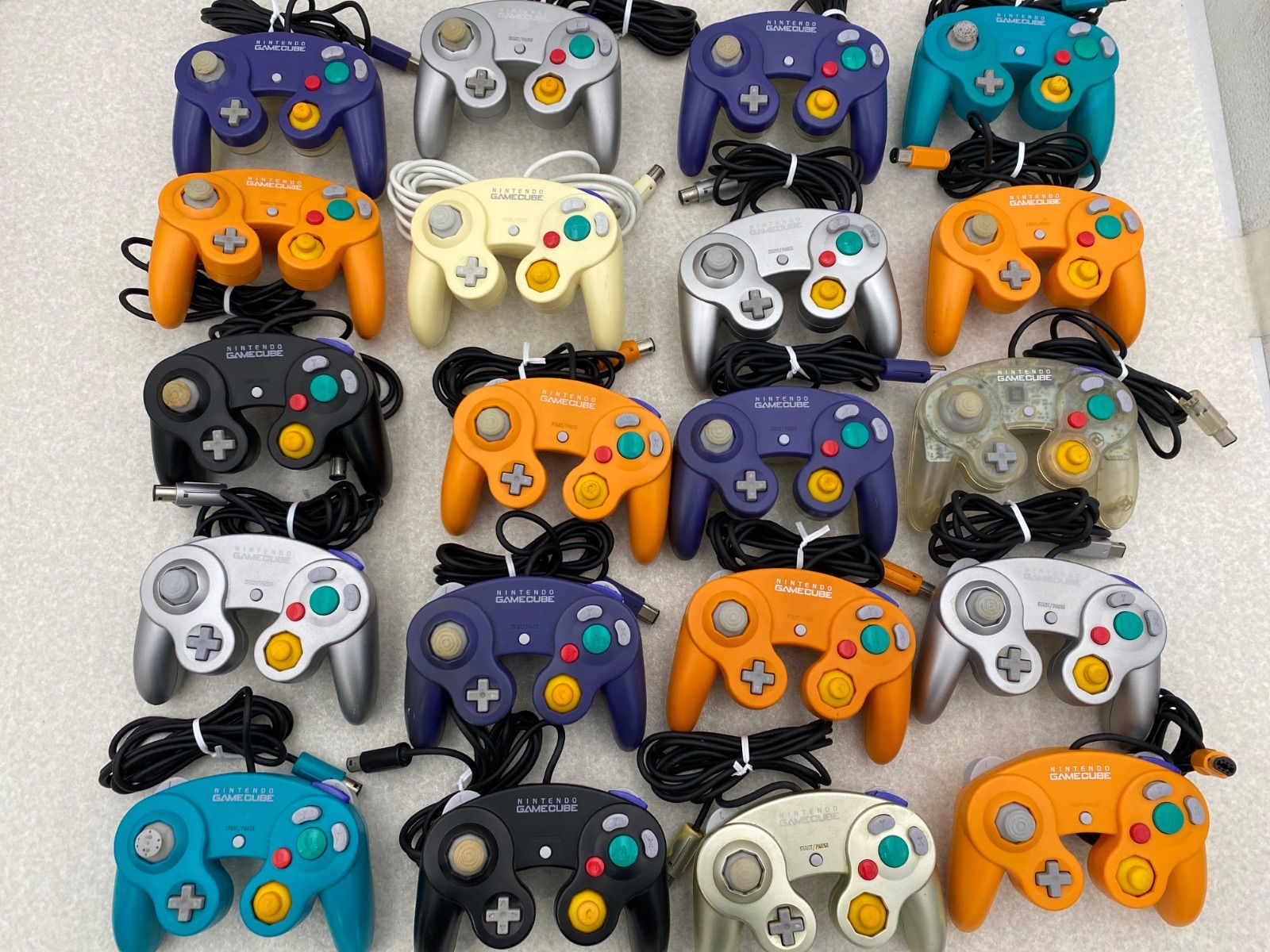 20個ゲームキューブコントローラー　スマブラブラック　ジャンク品 20個ゲームキューブコントローラー スマブラブラック ジャンク品