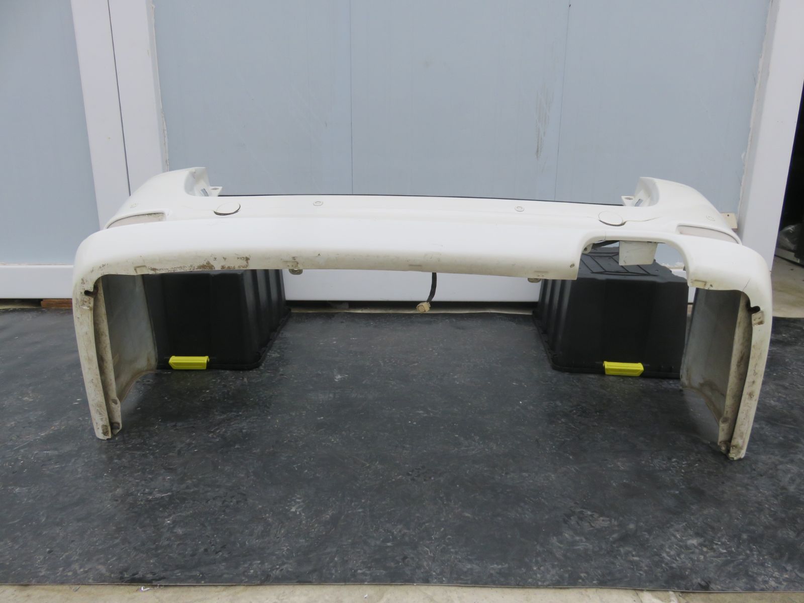 純正リアバンパー