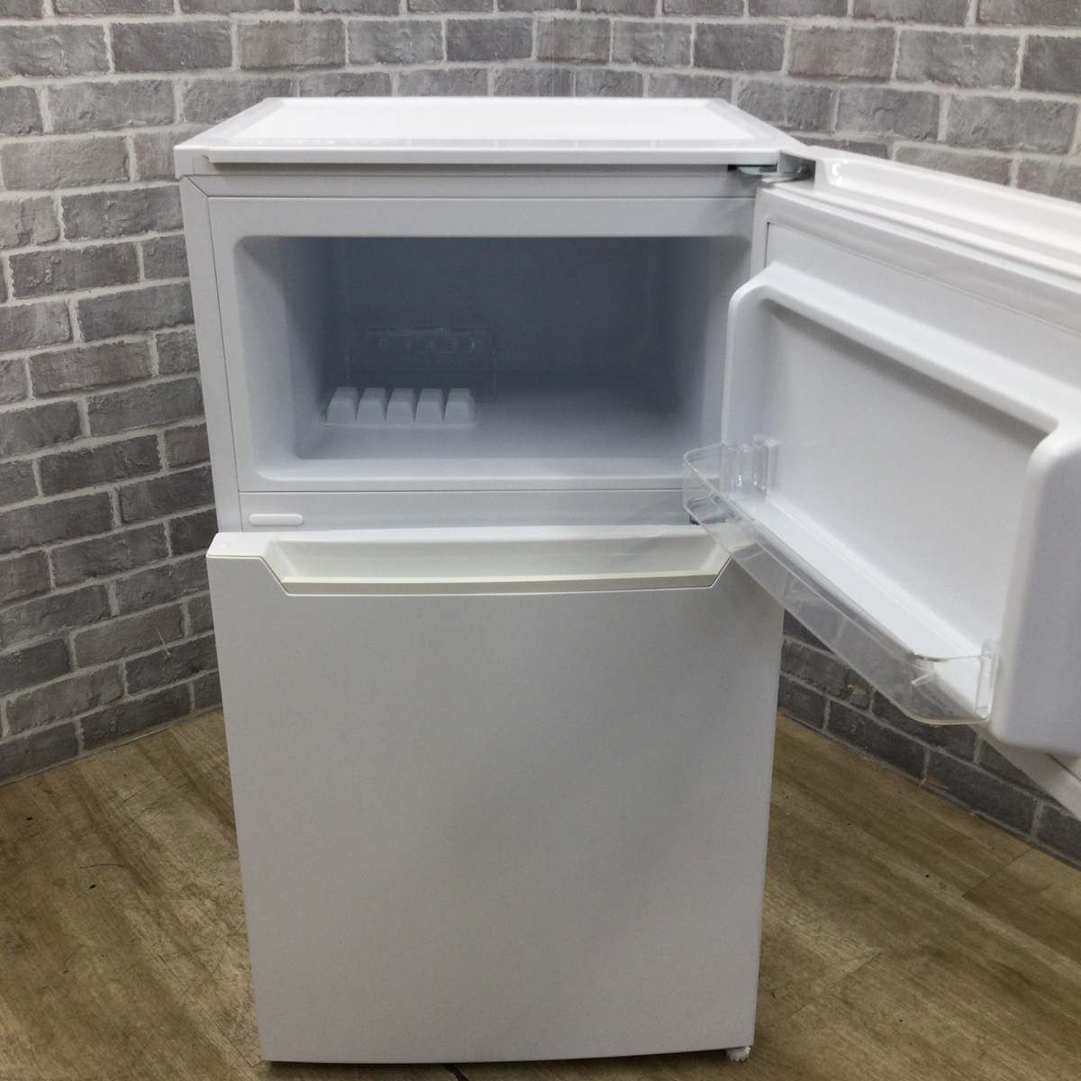 ヤマダセレクト（ヤマダ電機） 冷蔵庫 2ドア 87L 右開き YRZ