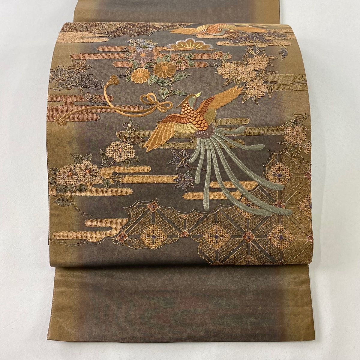 袋帯 刺繍 豪華金彩 素敵なデザイン お太鼓柄 正絹 U-3391 袋帯 刺繍 豪華金彩 素敵なデザイン お太鼓柄 正絹 U-3391
