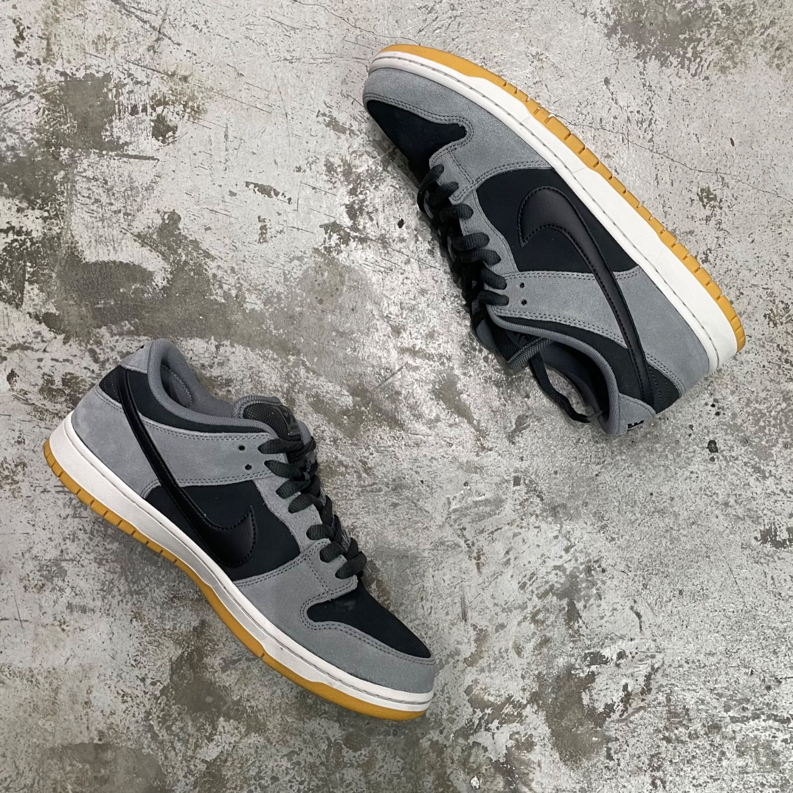 国内正規 NIKE SB Dunk Low Pro Black and Smoke Grey ダンク ロー 