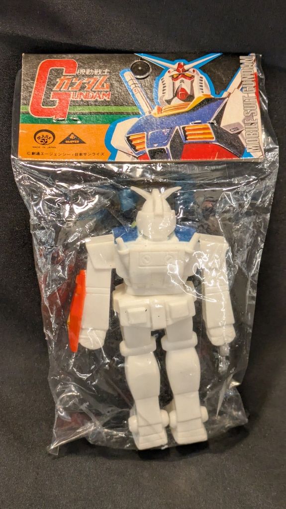 クローバー ソフビ人形 ガンダム 白成型 110mm