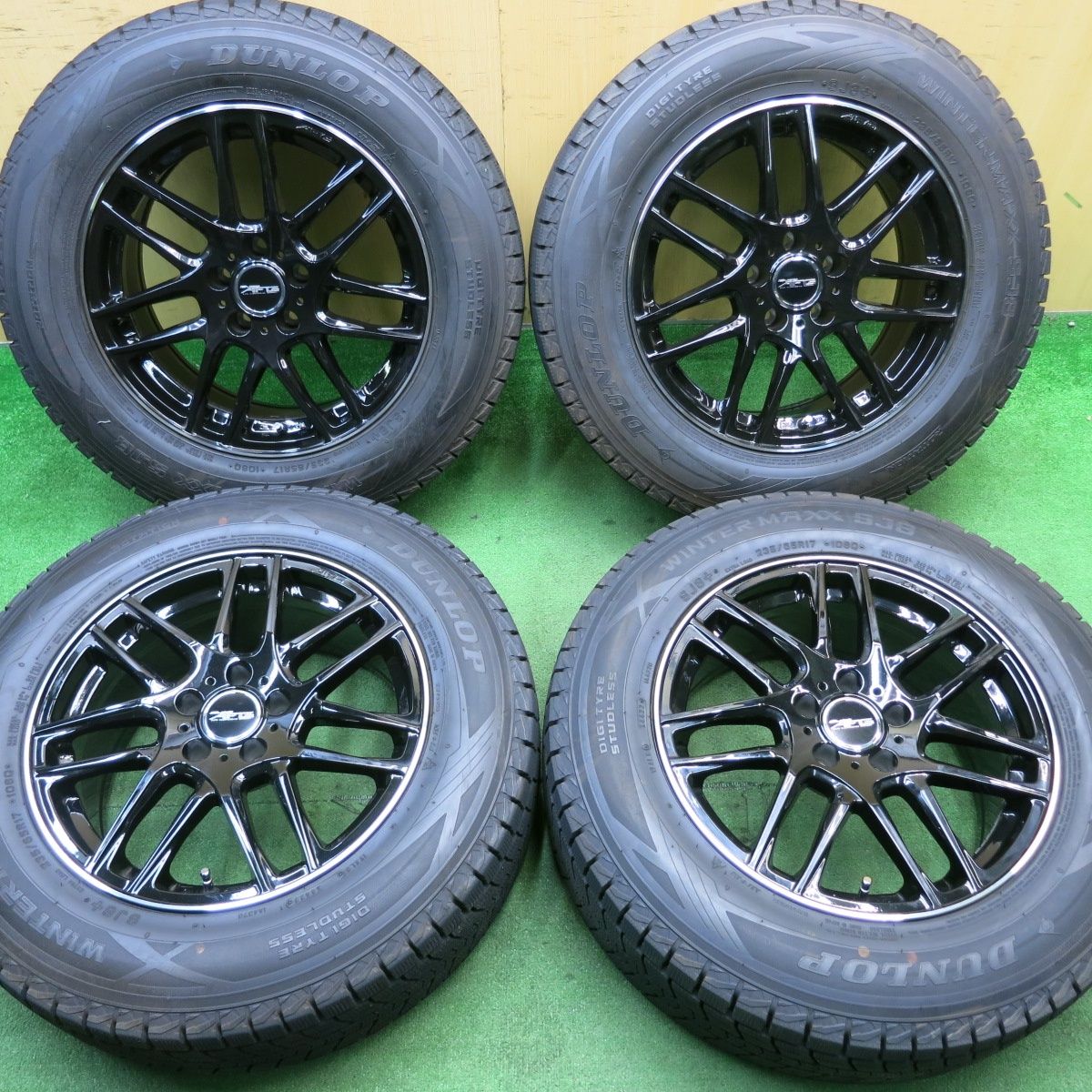 バリ溝 美品】ILLUGA 17in 7J +40 PCD114.3 コンチネンタル