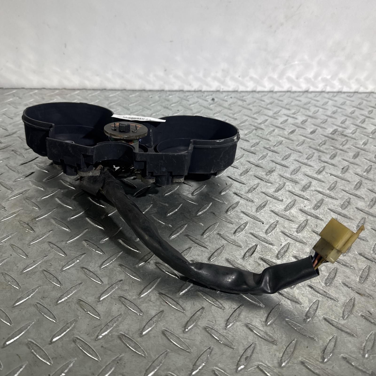 HONDA CBX400F/CBX550F メーターカバー 下側 ホンダ - メルカリ