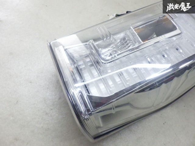 小欠 タントカスタム LA600S LA610S 前期 純正 テールランプ 右 ダイハツ 純正 LA600S LA610S タント カスタム 前期 LED テール