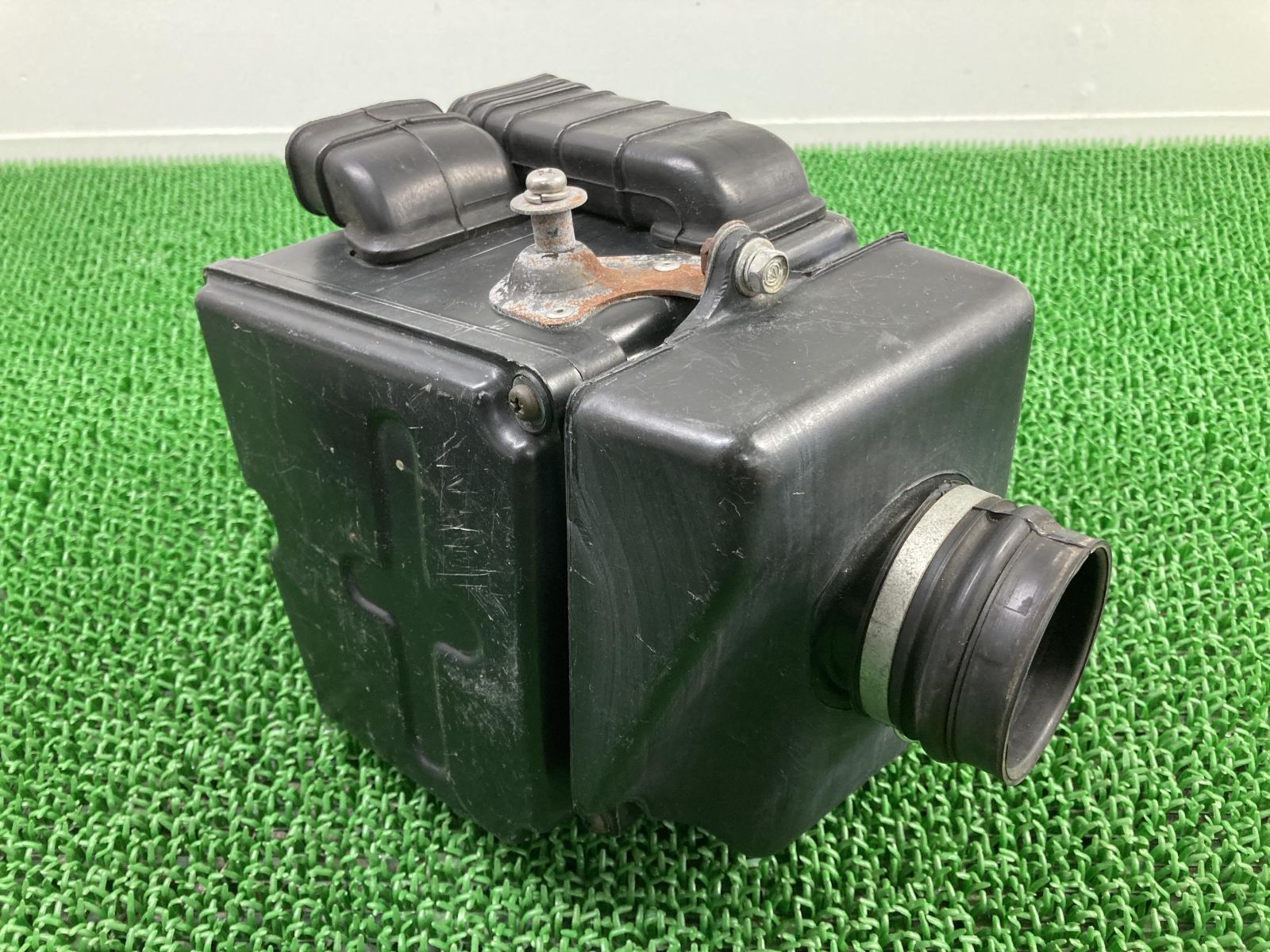 XT500 エアクリーナーボックス ヤマハ 純正 中古 バイク 部品 1E6 当時物 割れ欠け無し 品薄 希少品 車検 Genuine