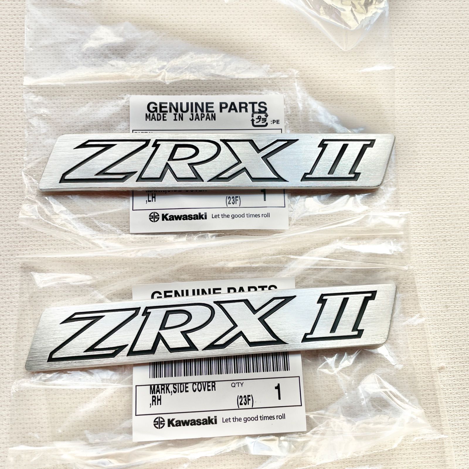 カワサキ　純正　新品　ZRX400 II サイドカバー エンブレム　シルバー　zrx Kawasaki