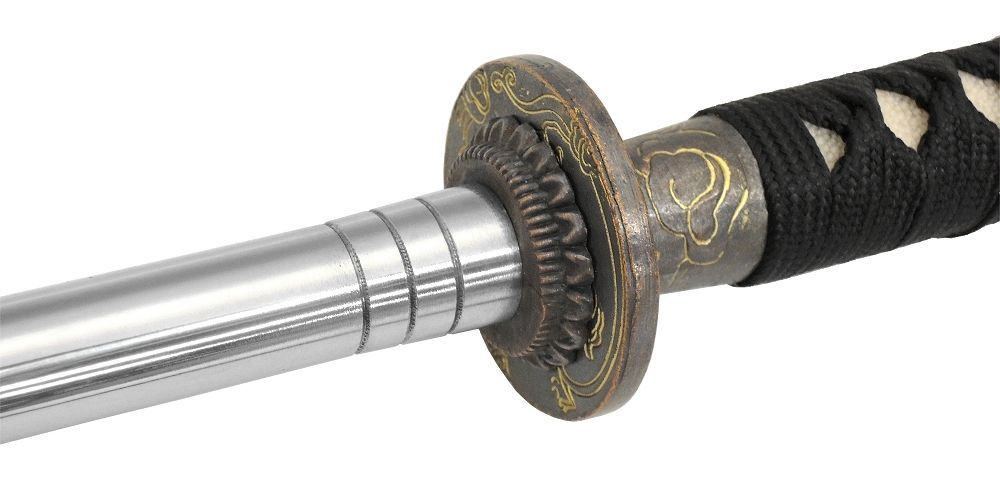 陣笠 丸に違い鷹の羽紋 丸に割り違い鷹の羽紋（まるにわりりがいたかの